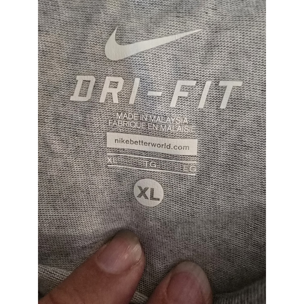 Nike Total Clutch Size X-Large. Tshirt Short Sleeve Color Gray. $23 obo - Picture 2 of 2